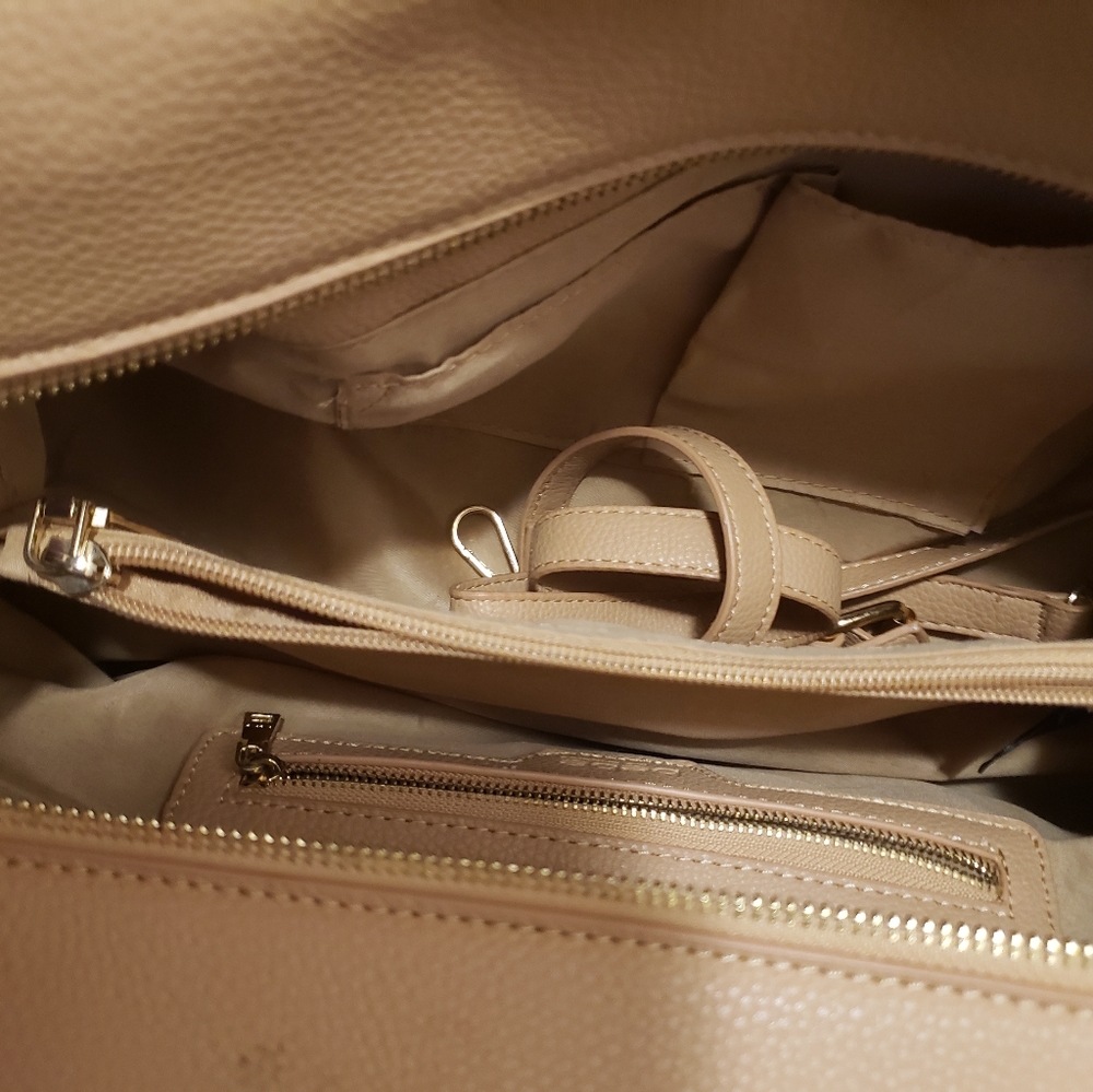 Bebe purse - Picture 3 of 3